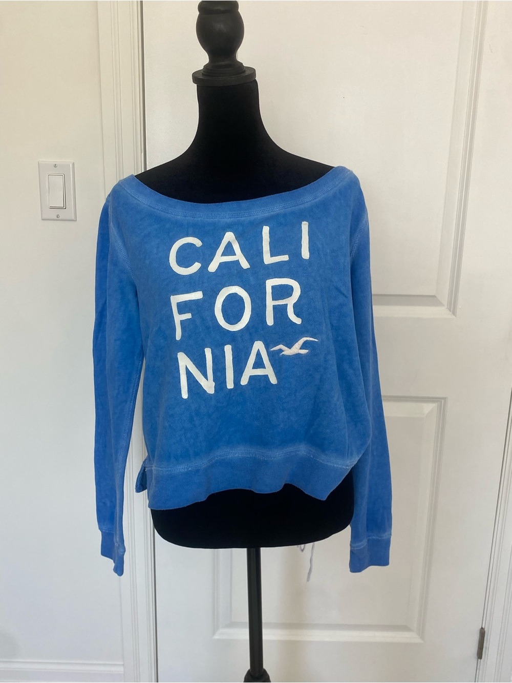 2000s Hollister Blue "California" Off-Shoulder Sweatshirt | Size M